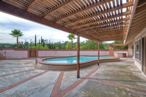 312 Montecito Gln, Escondido, CA 92025 photo 25