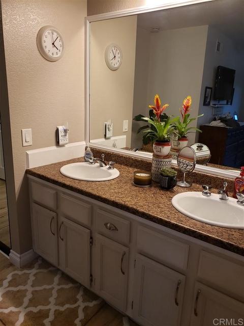 987 Avenida Campana, Fallbrook, CA 92028 photo 10