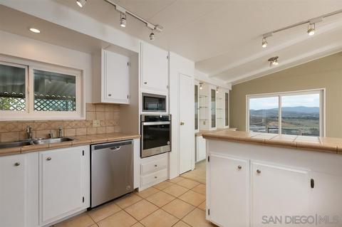 275 S Worthington St #35, Spring Valley, CA 91977 photo 8