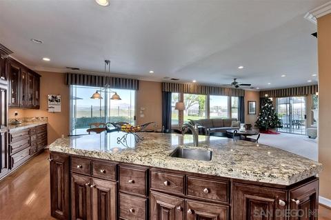 12100 Travertine Ct, Poway, CA 92064 photo 12