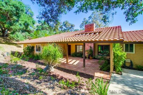 266 Via De Amo, Fallbrook, CA 92028 photo 2