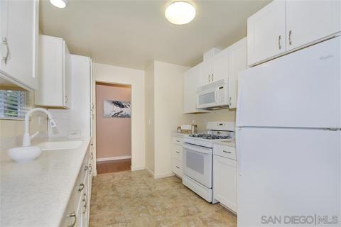 534 Mistletoe St, Vista, CA 92083 photo 8