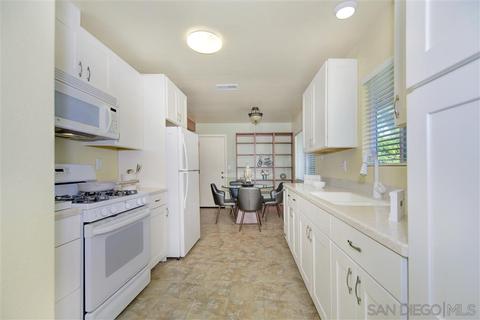 534 Mistletoe St, Vista, CA 92083 photo 7
