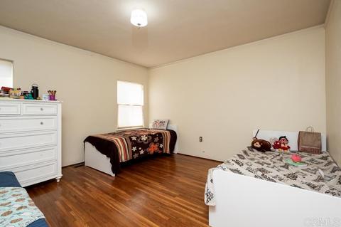 466 E St, Chula Vista, CA 91910 photo 23