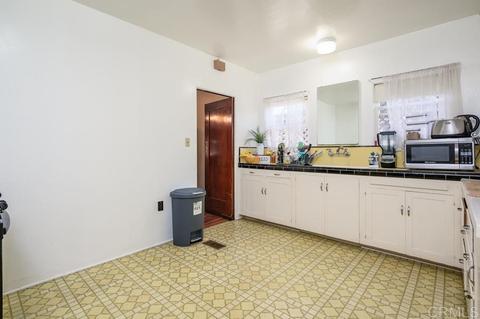 466 E St, Chula Vista, CA 91910 photo 17