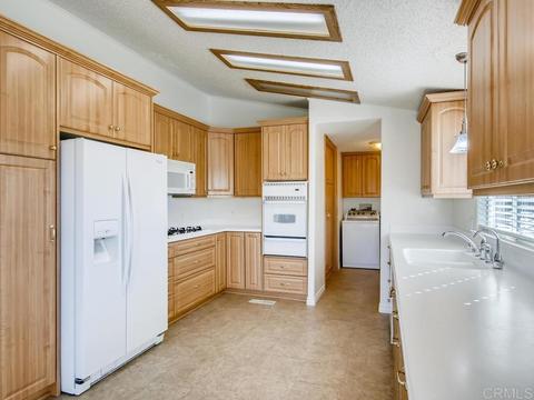 5220 Weymouth Way, Oceanside, CA 92057 photo 8