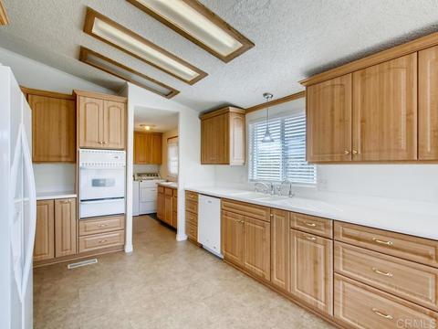 5220 Weymouth Way, Oceanside, CA 92057 photo 7