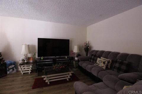1186 Madera Ln, Vista, CA 92084 photo 5