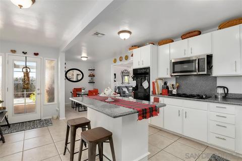 2475 Chatham St, El Cajon, CA 92020 photo 7