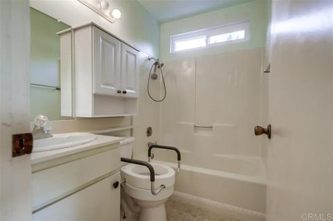 1561 Peacock Blvd, Oceanside, CA 92056 photo 13