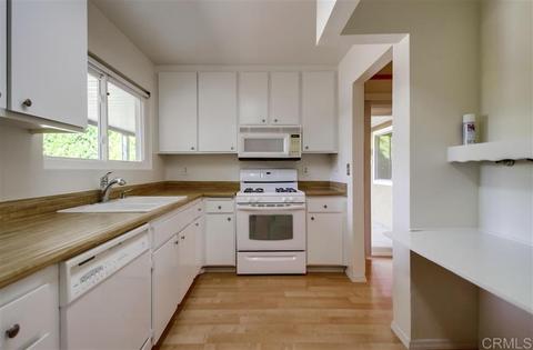 1561 Peacock Blvd, Oceanside, CA 92056 photo 8