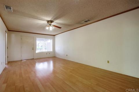 1561 Peacock Blvd, Oceanside, CA 92056 photo 4