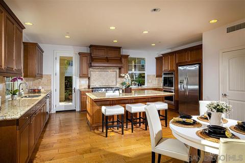 1011 Scarlet Way, Encinitas, CA 92024 photo 9