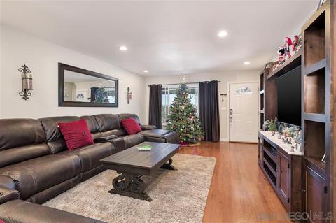 3839 Murray Hill Rd, La Mesa, CA 91941 photo 2