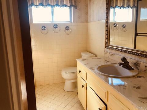 675 Tyrone, El Cajon, CA 92020 photo 19