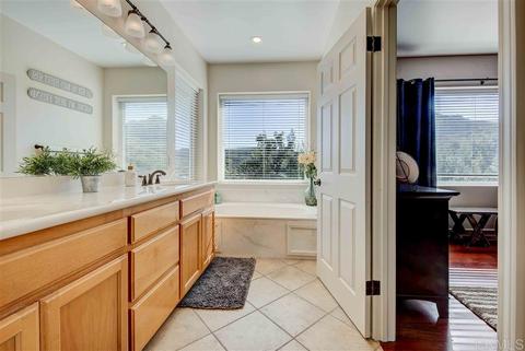 15287 Moonglow Dr, Ramona, CA 92065 photo 13
