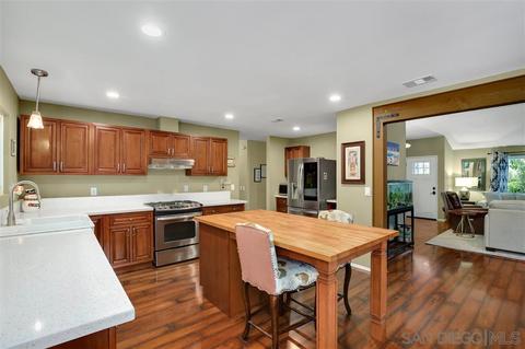 920 Felicidad Dr, Fallbrook, CA 92028 photo 9