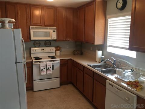 115 6th St #204, Ramona, CA 92065 photo 4