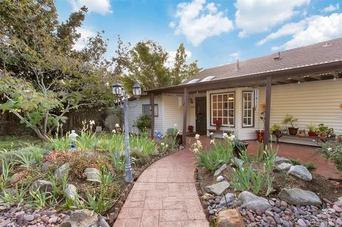 743 Copper Dr, Vista, CA 92083 photo 1