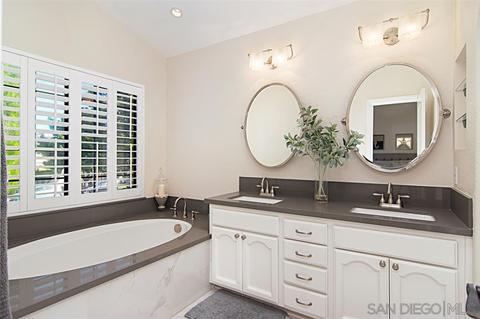 554 E Ave, Coronado, CA 92118 photo 23