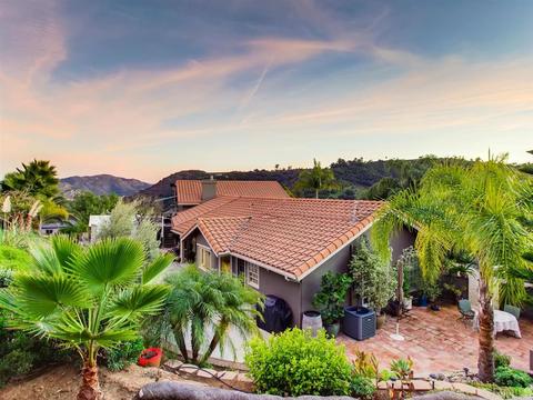 1044 Vista Valle Camino, Fallbrook, CA 92028 photo 1