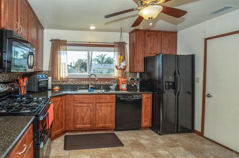9748 Abbeyfield Rd, Santee, CA 92071 photo 2