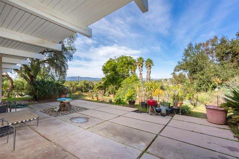 1918 Acacia Ln, Fallbrook, CA 92028 photo 1