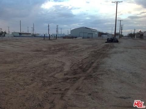 600 S New, El Centro, CA 92243 photo 1