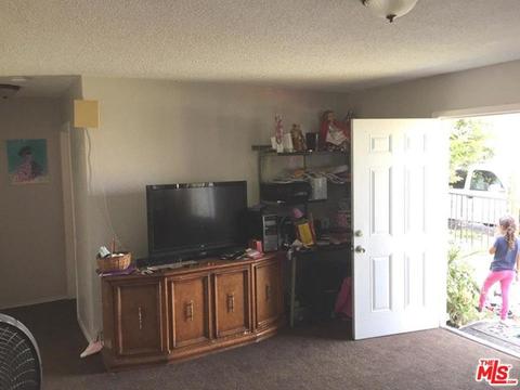 200 E 221st St, Carson, CA 90745 photo 3