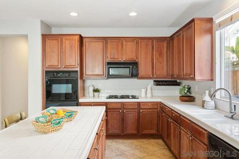 558 Dundee Ln, San Marcos, CA 92069 photo 9