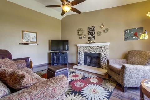 418 Creek Rd, Oceanside, CA 92058 photo 3