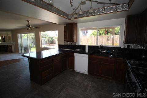 3802 Carnegie Dr, Oceanside, CA 92056 photo 11