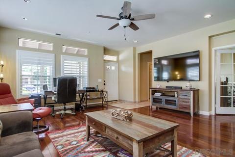 2302 Fallbrook Pl, Escondido, CA 92027 photo 4
