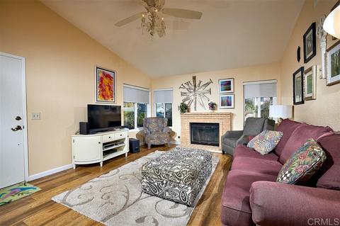 1624 Jonathon St, Vista, CA 92083 photo 3