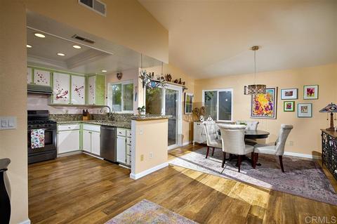 1624 Jonathon St, Vista, CA 92083 photo 5