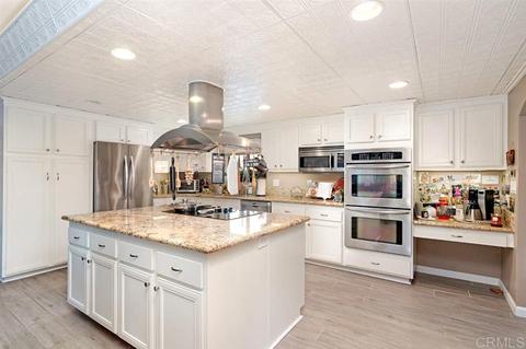 1791 Summit, Escondido, CA 92027 photo 4