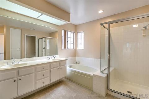 1438 Golfcrest Pl, Vista, CA 92081 photo 13