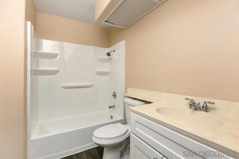 1438 Golfcrest Pl, Vista, CA 92081 photo 16
