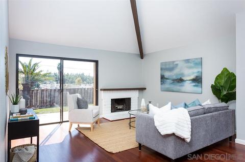 1811 Esquire Gln, Escondido, CA 92029 photo 2