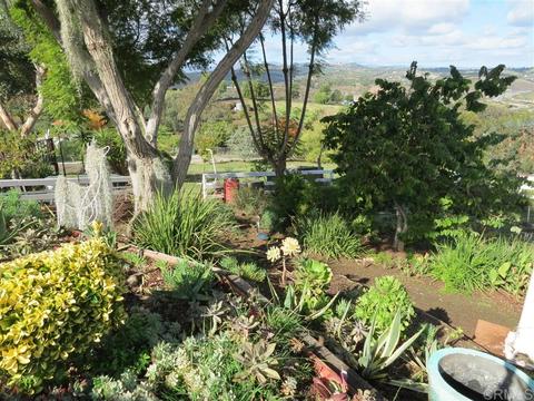 825 Evergreen Ln, Vista, CA 92084 photo 24
