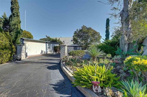 825 Evergreen Ln, Vista, CA 92084 photo 2