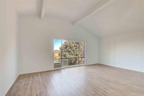 825 Evergreen Ln, Vista, CA 92084 photo 17