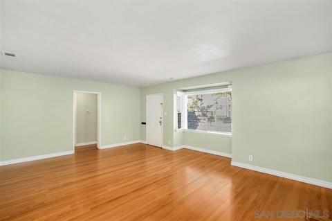 705 West St, Oceanside, CA 92054 photo 4