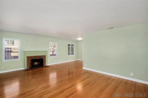 705 West St, Oceanside, CA 92054 photo 2