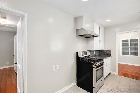 705 West St, Oceanside, CA 92054 photo 12
