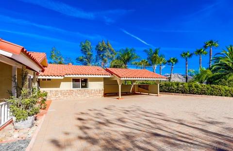 12050 Rocoso Rd, Lakeside, CA 92040 photo 2