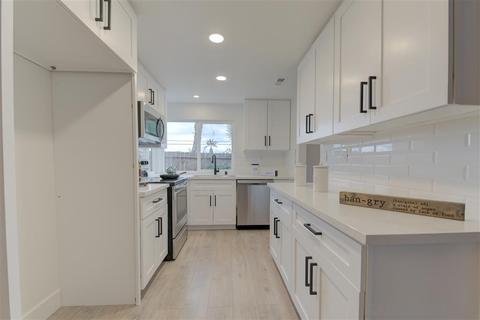8595 Dortha Ct, Santee, CA 92071 photo 4