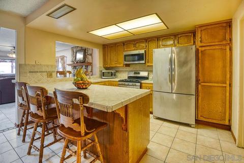 2088 Greenbrier Dr, Oceanside, CA 92054 photo 11
