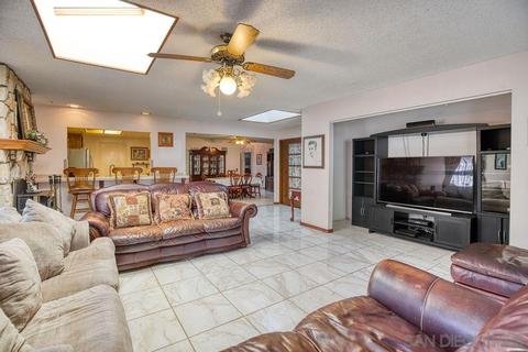 2088 Greenbrier Dr, Oceanside, CA 92054 photo 6