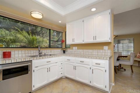 3702 Wildrose Gln, Escondido, CA 92025 photo 10
